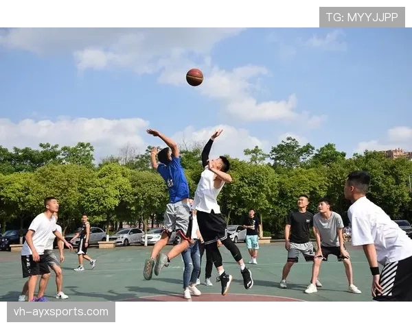 恢复比赛规则详解:裁判何时判定中断后重新开球条件 恢复比赛规则详解:裁判何时判定中断后重新开球条件